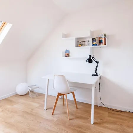 Renovated Near The Center And Beach, Cleaning Included
