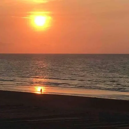 Coastal In Center, 400m From The Sea, Cleaning Included بيت للعطل كوكسيجدي